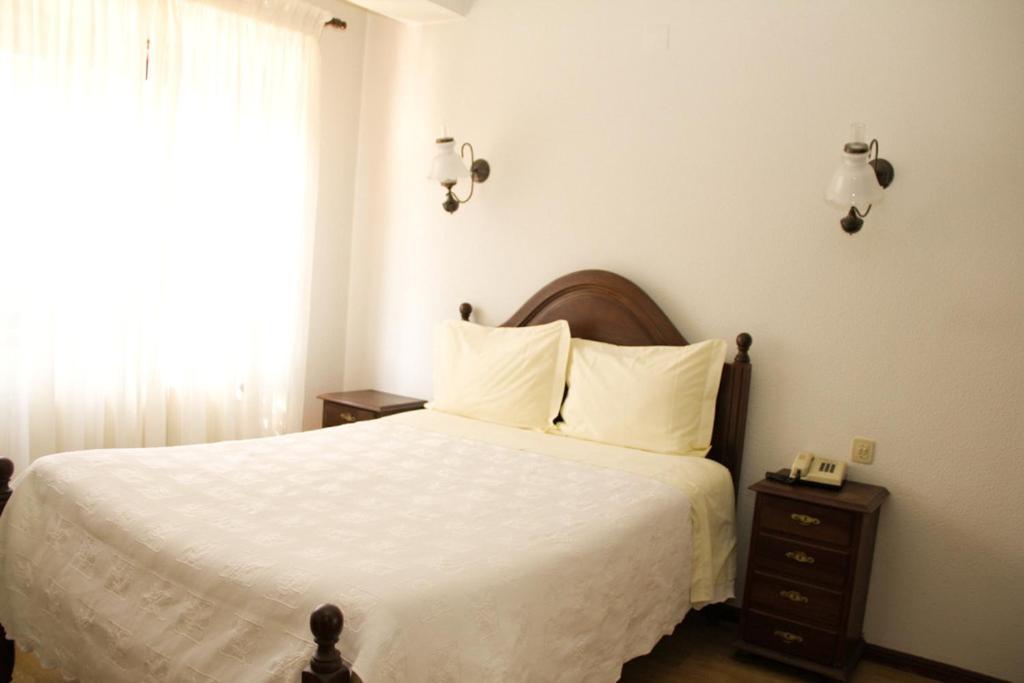 Sao Neutel Hotel Chaves Bilik gambar