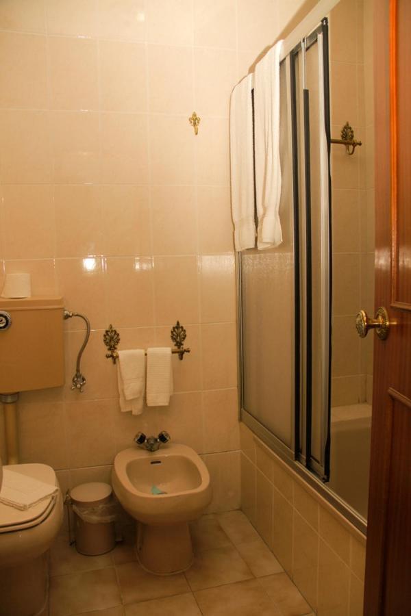 Sao Neutel Hotel Chaves Bilik gambar